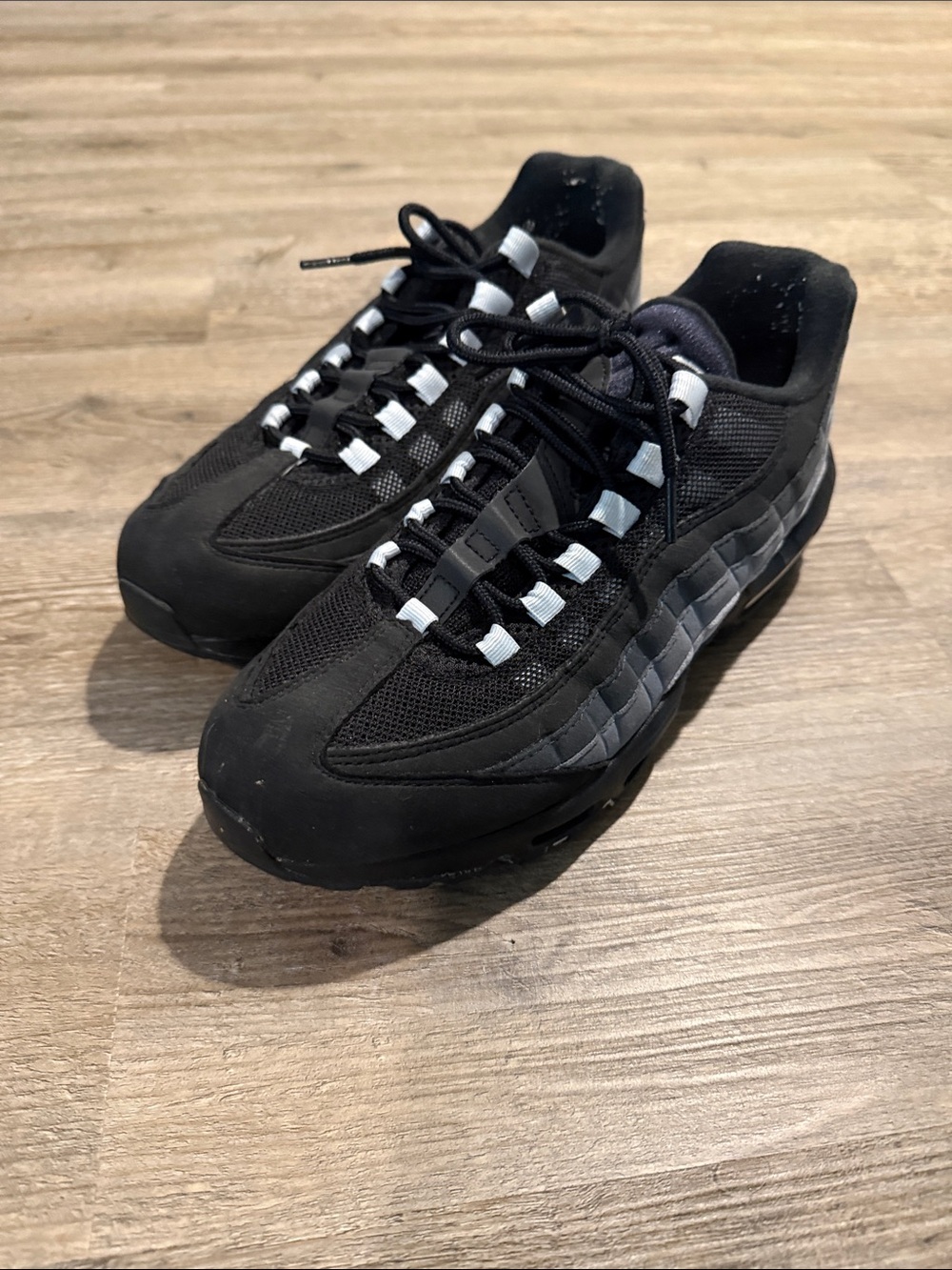 Nike Men's Black and White Sneakers